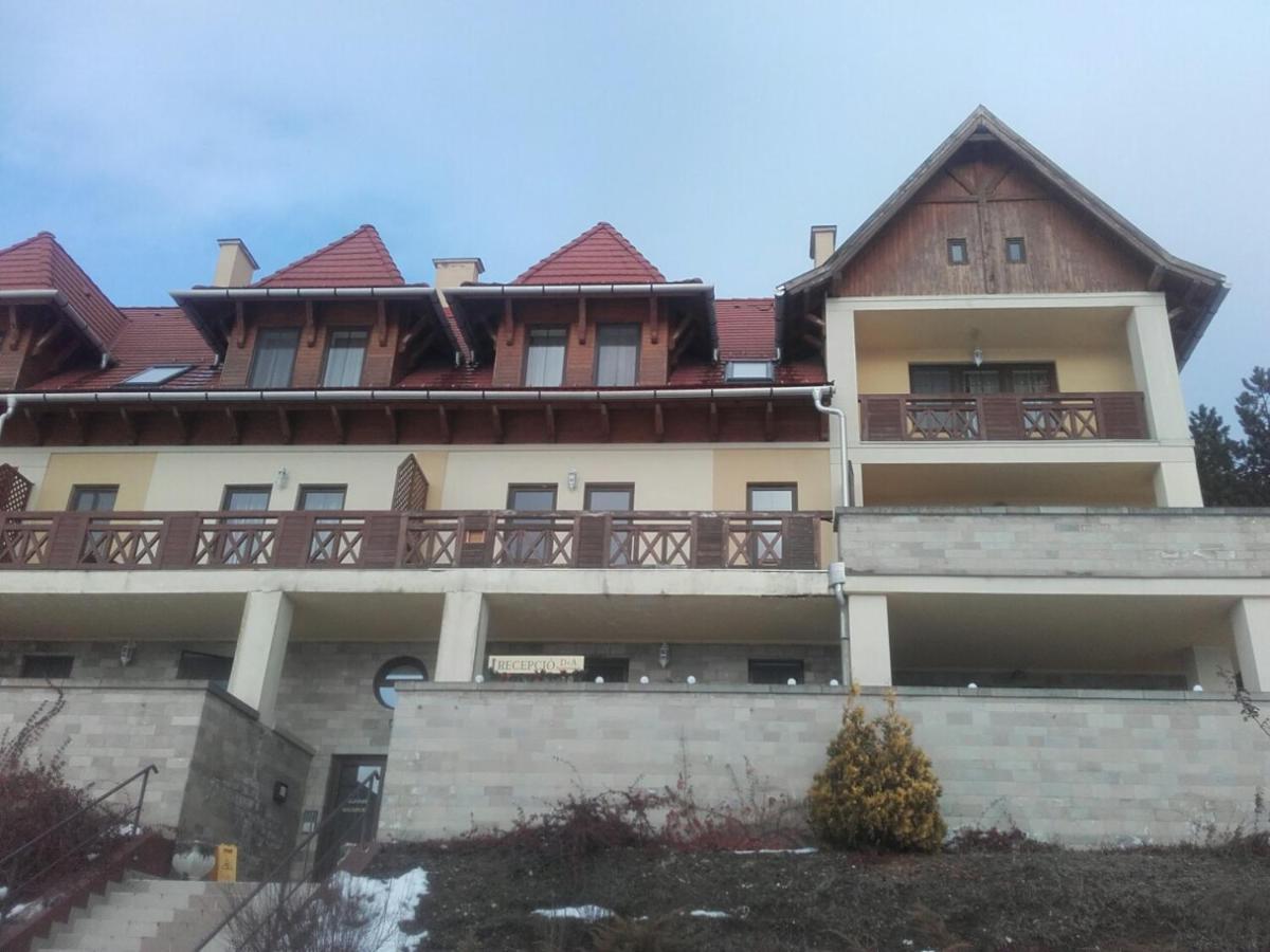 Appartamento Chill Hill Egerszalók Esterno foto